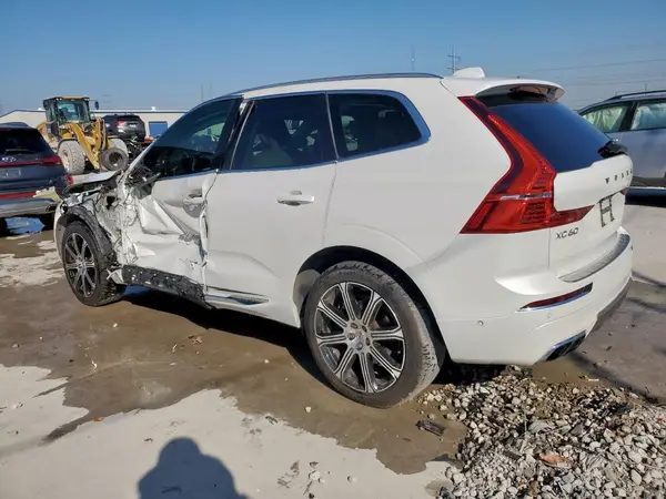 LYVA22RL4JB087042 2018 VOLVO XC60 - Image 2