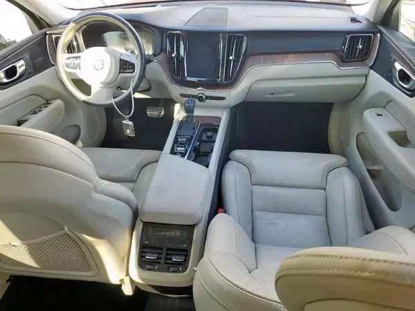 LYVA22RL4JB087042 2018 VOLVO XC60 - Image 8