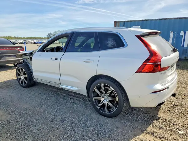 LYVA22RL4JB110318 2018 VOLVO XC60 - Image 2