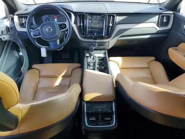 LYVA22RL4JB110318 2018 VOLVO XC60 - Image 8