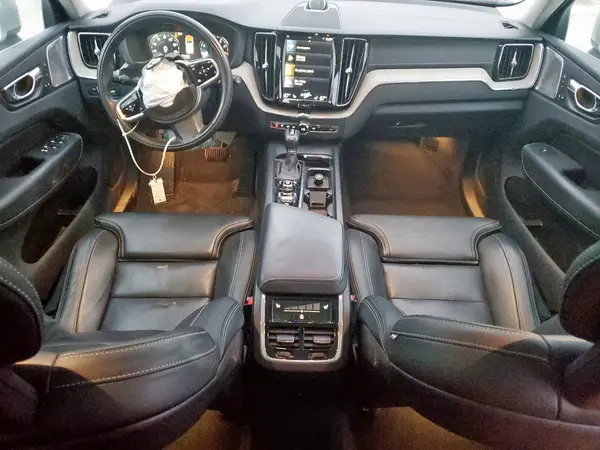 LYVA22RL5JB082111 2018 VOLVO XC60 - Image 8