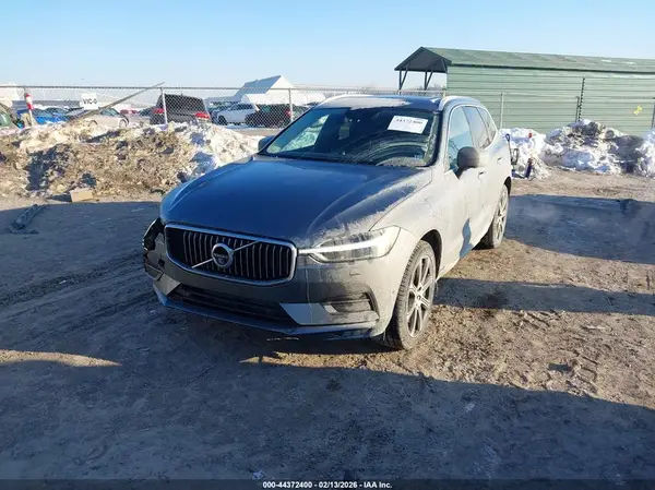 LYVA22RL5JB082321 2018 VOLVO XC60 - Image 2