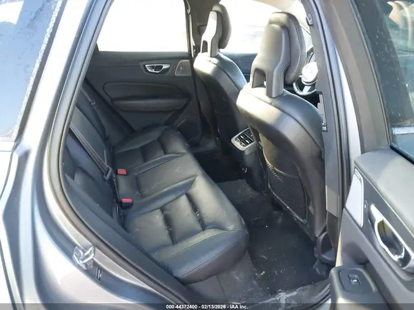 LYVA22RL5JB082321 2018 VOLVO XC60 - Image 8