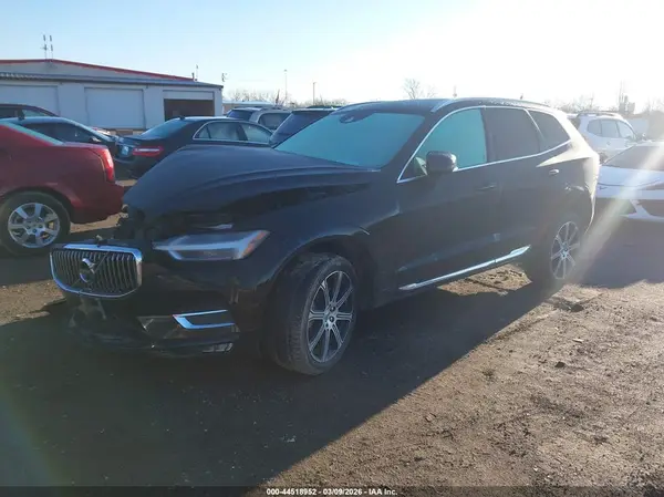 LYVA22RL5JB082884 2018 VOLVO XC60 - Image 2