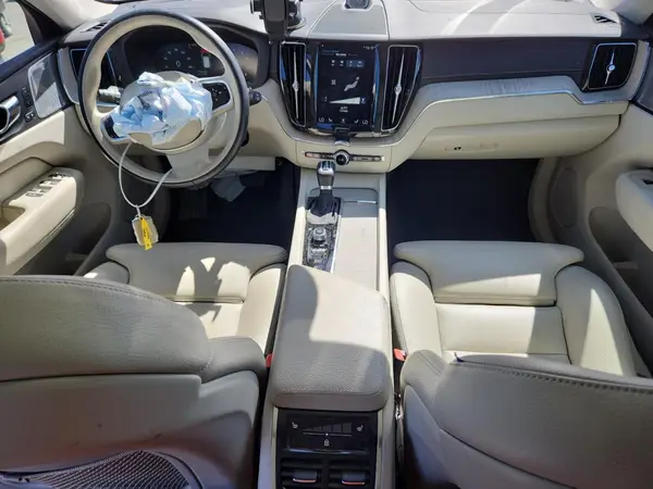 LYVA22RL5JB113308 2018 VOLVO XC60 - Image 8
