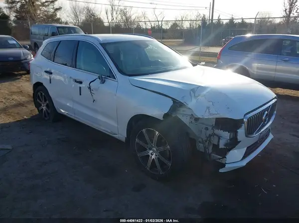 LYVA22RL5KB310853 2019 VOLVO XC60 - Image 1