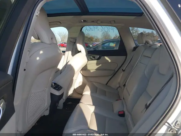 LYVA22RL5KB310853 2019 VOLVO XC60 - Image 8