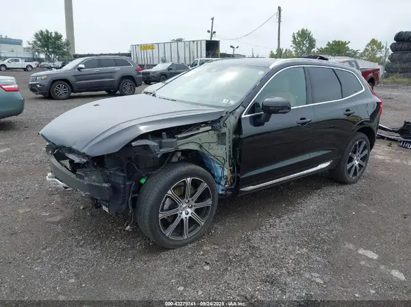 LYVA22RL6KB234186 2019 VOLVO XC60 - Image 2