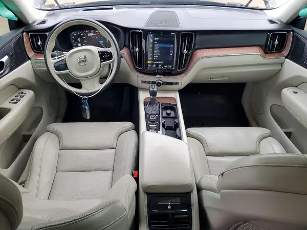 LYVA22RL6KB234270 2019 VOLVO XC60 - Image 8