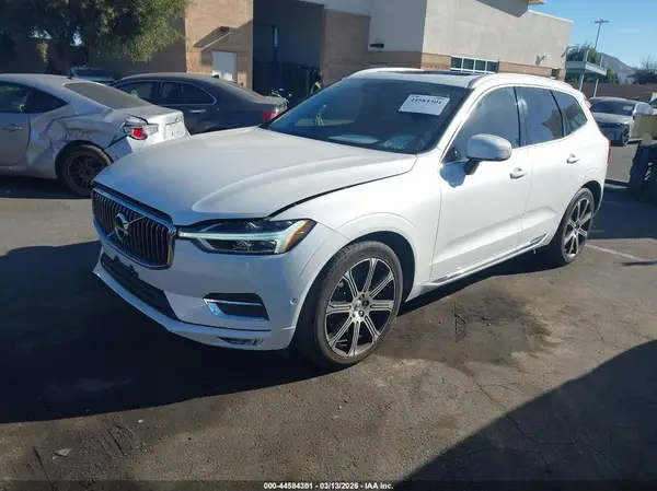 LYVA22RL7JB073734 2018 VOLVO XC60 - Image 2