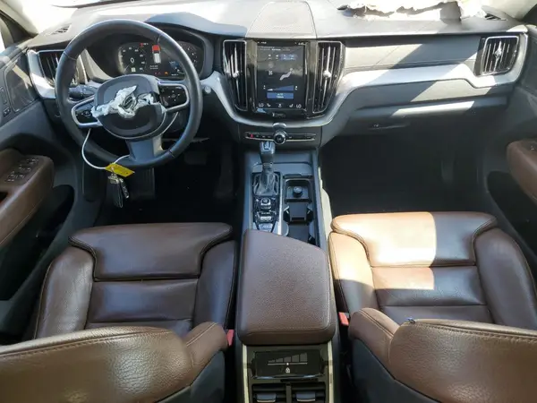 LYVA22RL7KB214710 2019 VOLVO XC60 - Image 8