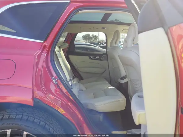 LYVA22RL8KB178381 2019 VOLVO XC60 - Image 8