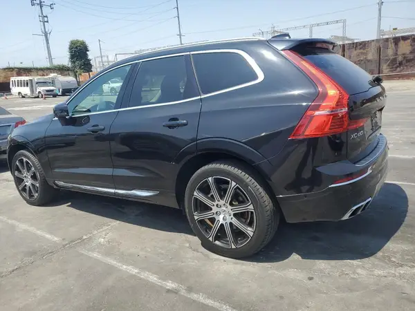LYVA22RL8KB307042 2019 VOLVO XC60 - Image 2