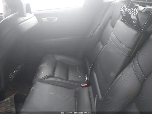 LYVA22RL9JB073587 2018 VOLVO XC60 - Image 8