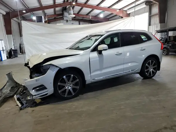 LYVA22RL9JB113229 2018 VOLVO XC60 - Image 1