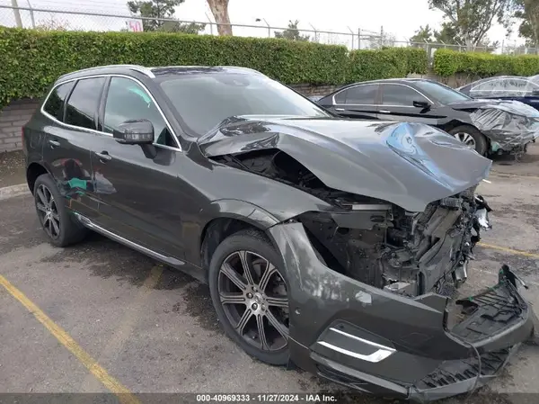 LYVA22RLXJB073470 2018 VOLVO XC60 - Image 1