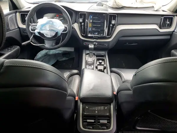 LYVA22RLXJB106032 2018 VOLVO XC60 - Image 8