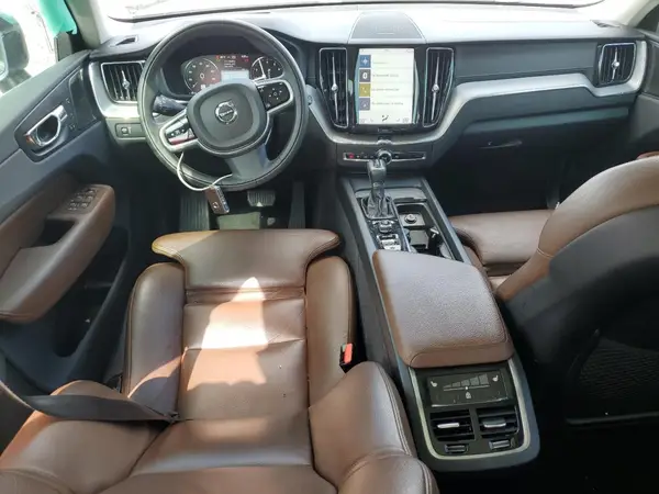 LYVA22RLXKB215043 2019 VOLVO XC60 - Image 8