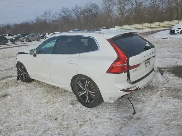 LYVA22RM1JB082650 2018 VOLVO XC60 - Image 2