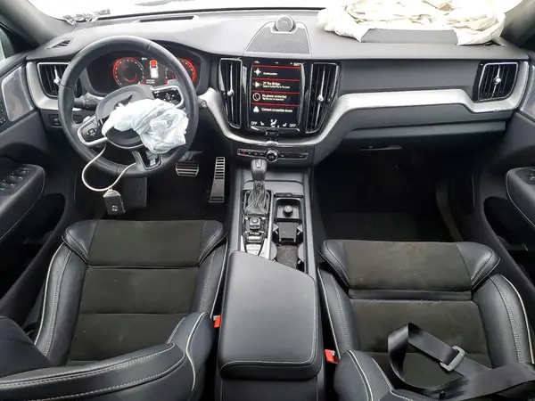 LYVA22RM1JB082650 2018 VOLVO XC60 - Image 8