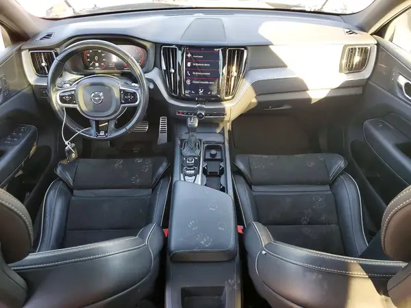 LYVA22RM3JB100937 2018 VOLVO XC60 - Image 8