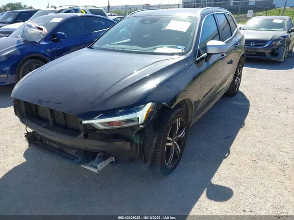 LYVA22RM8JB106488 2018 VOLVO XC60 - Image 2