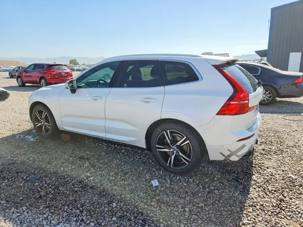 LYVA22RM9JB110758 2018 VOLVO XC60 - Image 2