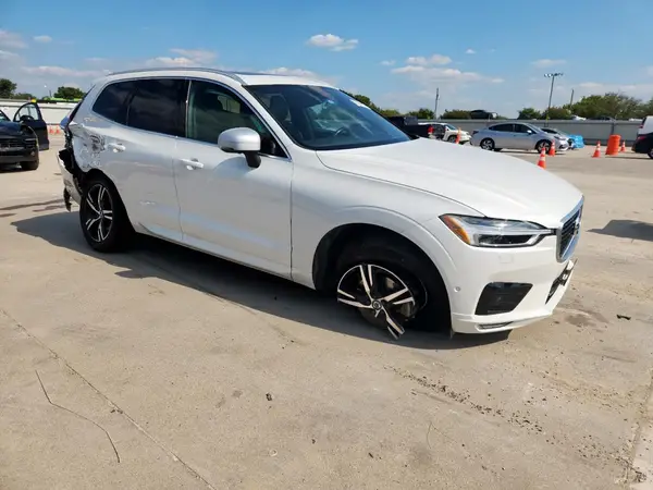 2018 VOLVO XC60 COPART lot 83844395 auction photo 4