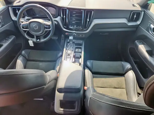 LYVA22RM9JB117015 2018 VOLVO XC60 - Image 8