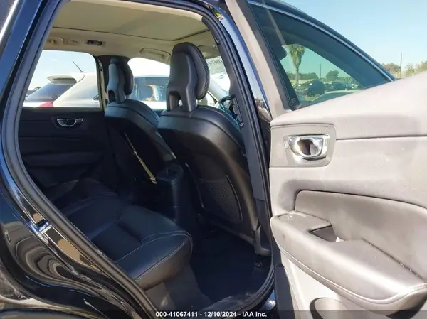 LYVBR0DL8JB102024 2018 VOLVO XC60 - Image 8