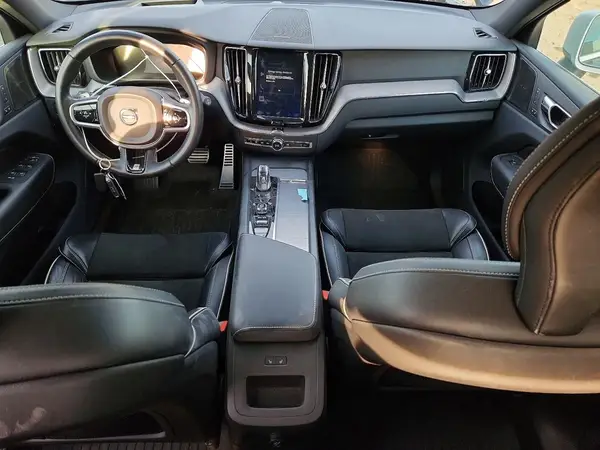 LYVBR0DM2KB246386 2019 VOLVO XC60 - Image 8