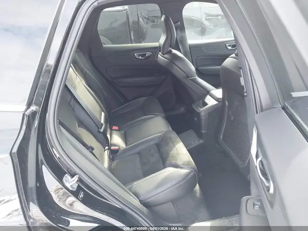 LYVBR0DM2KB246565 2019 VOLVO XC60 - Image 8