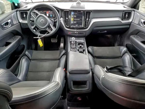 LYVBR0DM2KB283812 2019 VOLVO XC60 - Image 8