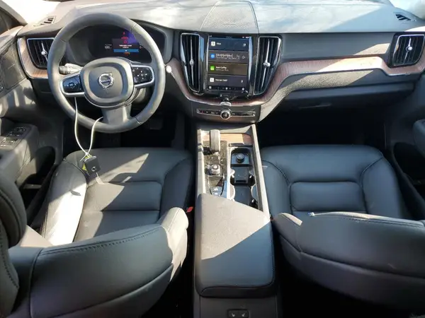 LYVH60DLXRB817417 2024 VOLVO XC60 - Image 8