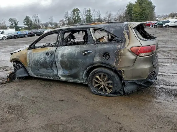 N0V1N72526835 2018 KIA SORENTO - Image 2