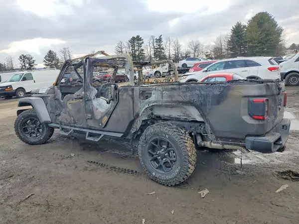 N0V1N78810815 2024 JEEP GLADIATOR - Image 2