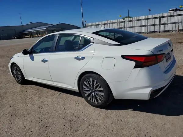 N35377 2025 NISSAN ALTIMA - Image 2