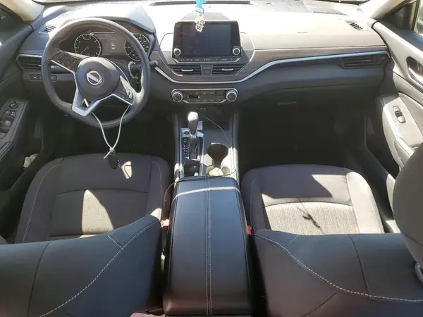 N35377 2025 NISSAN ALTIMA - Image 8