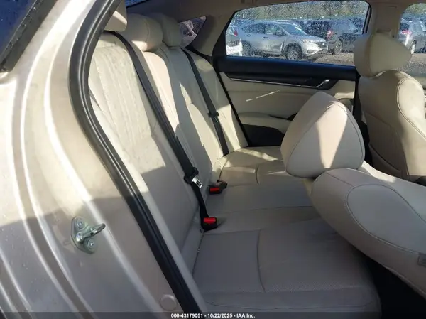 NY77581 2018 HONDA ACCORD - Image 8