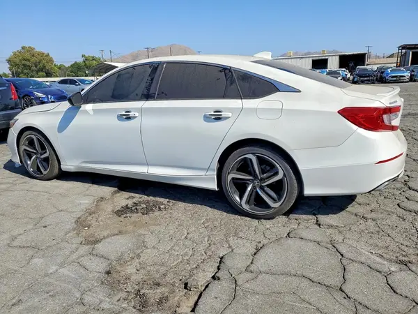 NY77586 2018 HONDA ACCORD - Image 2