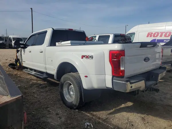OLOLOT97920025 2019 FORD F350 - Image 2