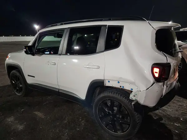 P18034 2023 JEEP RENEGADE - Image 2