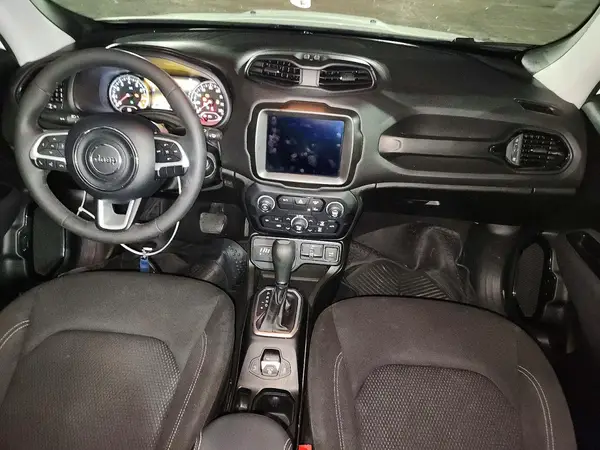 P18034 2023 JEEP RENEGADE - Image 8