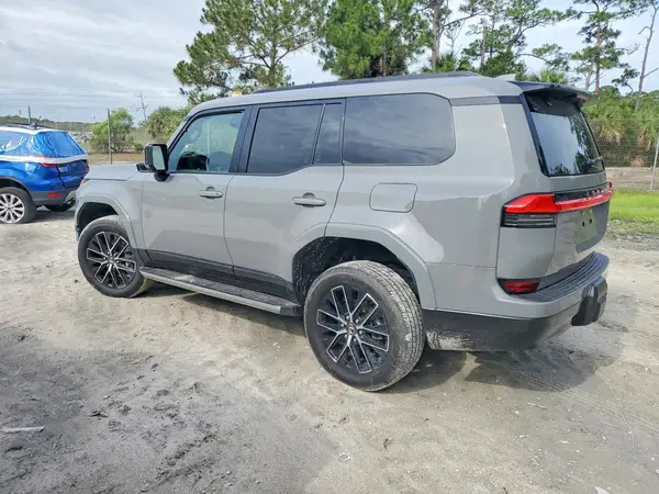 QTJTBCDX0S5056880 2025 LEXUS GX - Image 2