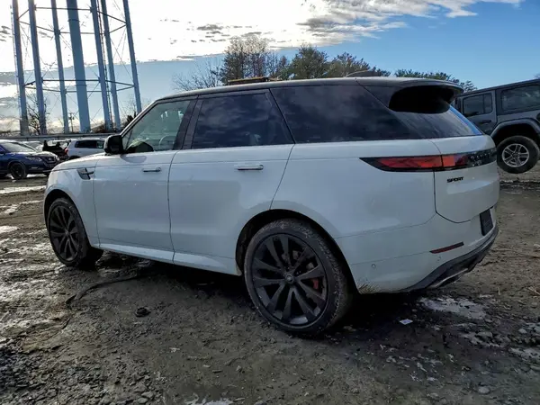 SAL1L9FU3RA167110 2024 LAND ROVER RANGE ROVER SPORT - Image 2