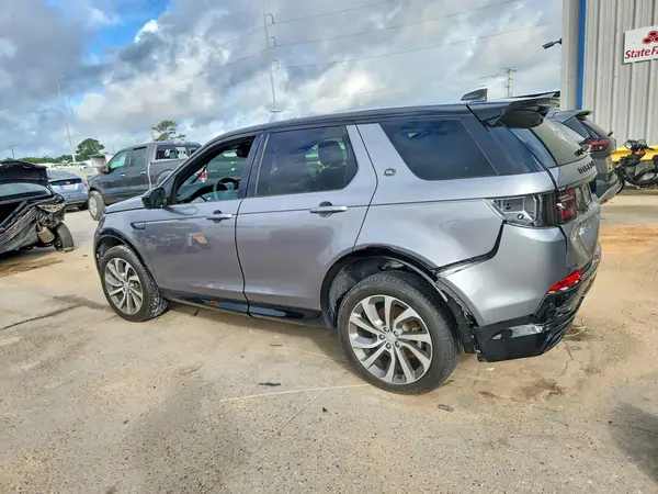 SALCL2FX9RH352702 2024 LAND ROVER DISCOVERY - Image 2