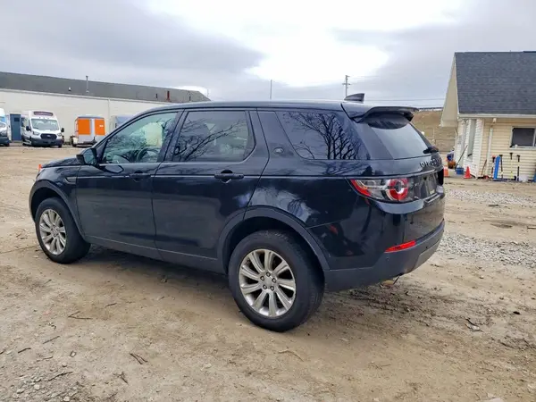 SALCP2BG4HH678478 2017 LAND ROVER DISCOVERY - Image 2