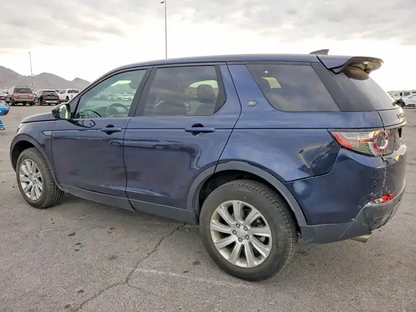 SALCP2BG6HH720052 2017 LAND ROVER DISCOVERY - Image 2