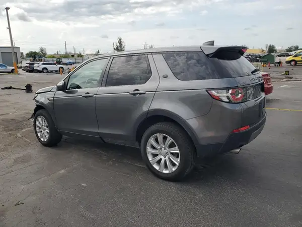 SALCP2BG8HH667354 2017 LAND ROVER DISCOVERY - Image 2