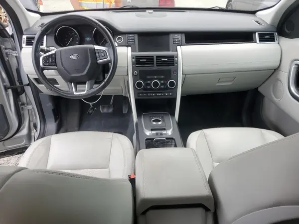 SALCP2BGXHH700449 2017 LAND ROVER DISCOVERY - Image 8